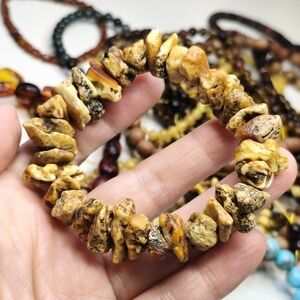 156 Natural Yellow Amber Bead Stretch Bracelet - Unbranded